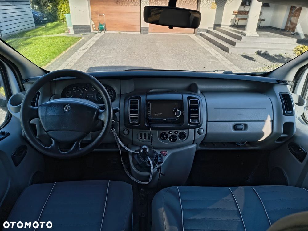 Renault Trafic - 15