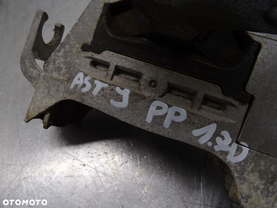 OPEL ASTRA IV J KOMBI 09-12 1.7 CDTI ŁAPA PODUSZKA SILNIKA 13248476 - 2