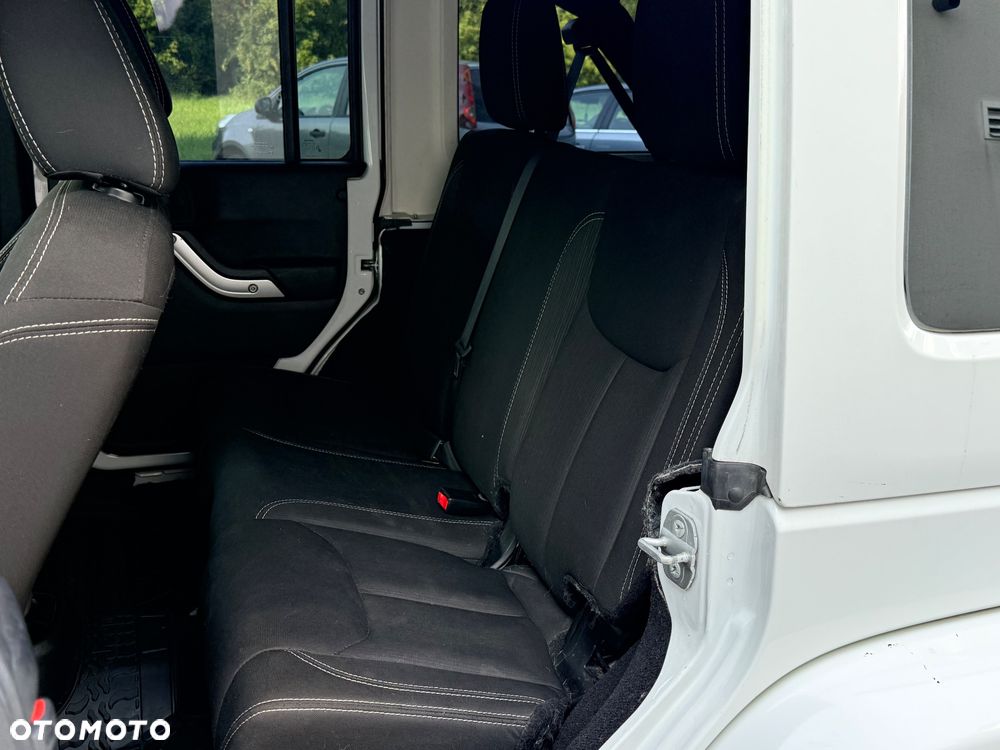 Jeep Wrangler 3.6 Unlim Sahara - 10