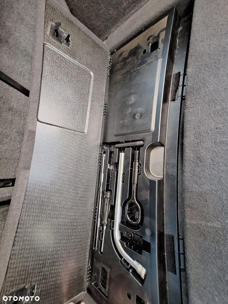 Audi A4 Avant 2.0 TDI DPF clean diesel quattro S tronic S line Sportpaket - 29