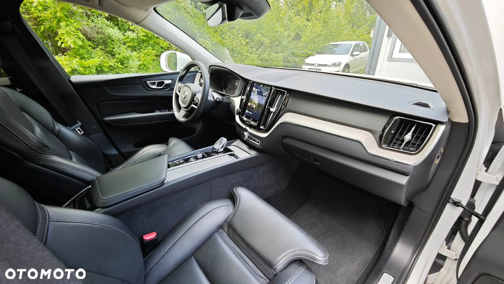 Volvo XC 60 B4 D AWD Inscription - 17