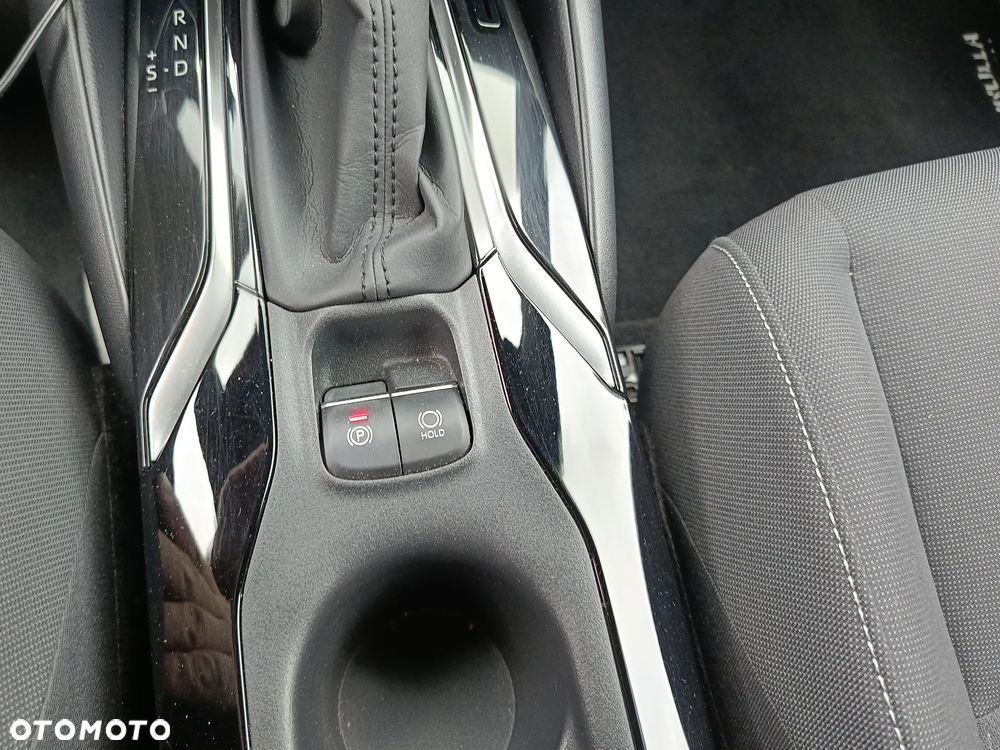 Toyota Corolla 2.0 Hybrid Comfort - 22