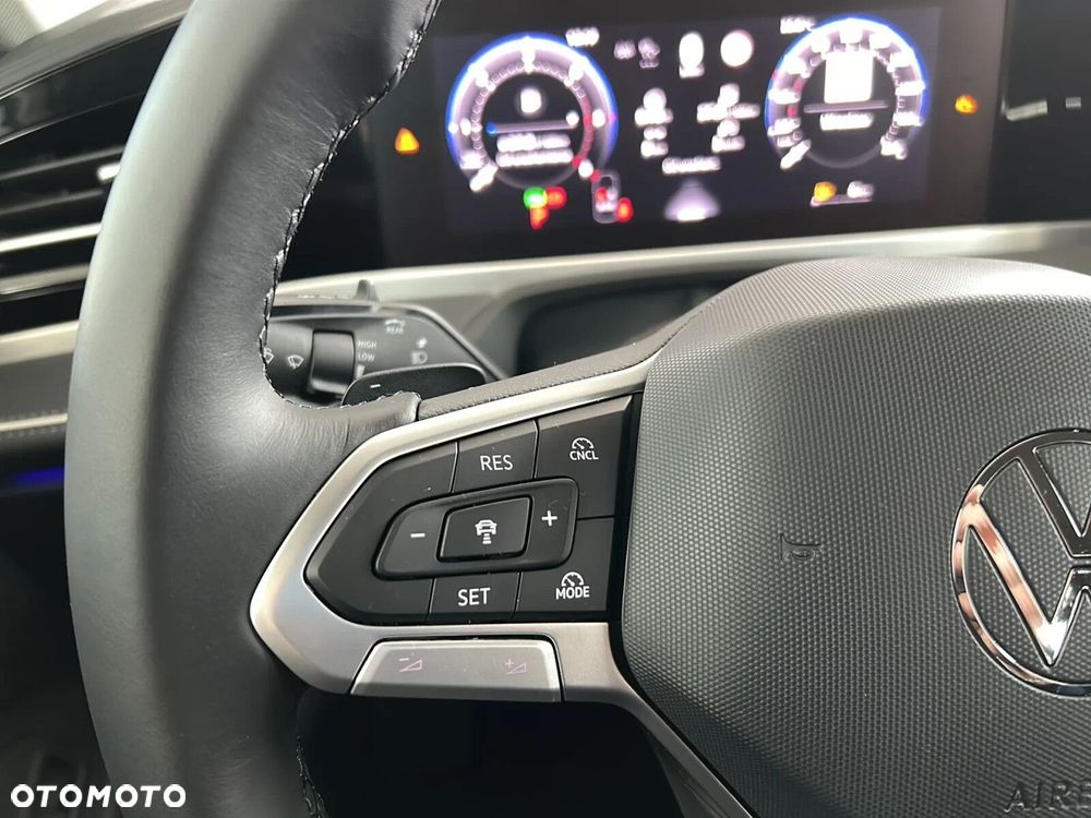 Volkswagen Passat - 15