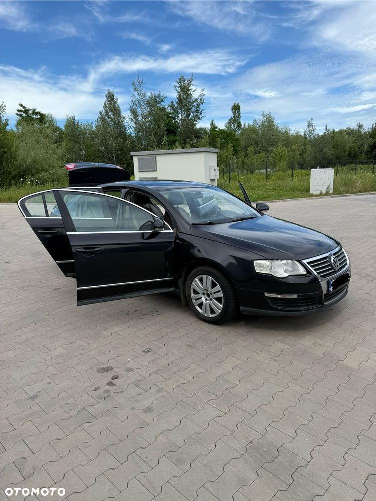 Volkswagen Passat 2.0 TDI Highline - 9