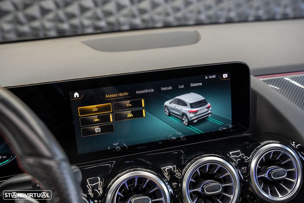Mercedes-Benz GLA 250 e 8G-DCT AMG Line - 28