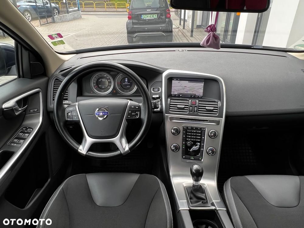 Volvo XC 60 DRIVe Momentum - 11