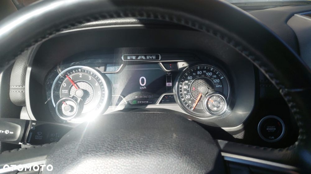 RAM 1500 5.7 Crew Cab Laramie - 17