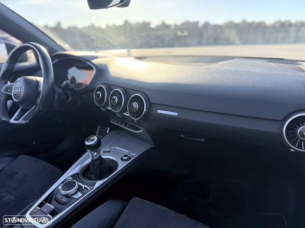 Audi TT Roadster 2.0 TDi - 21