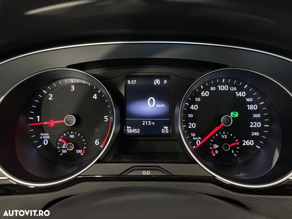 Volkswagen Passat 2.0 TDI DSG Highline - 24
