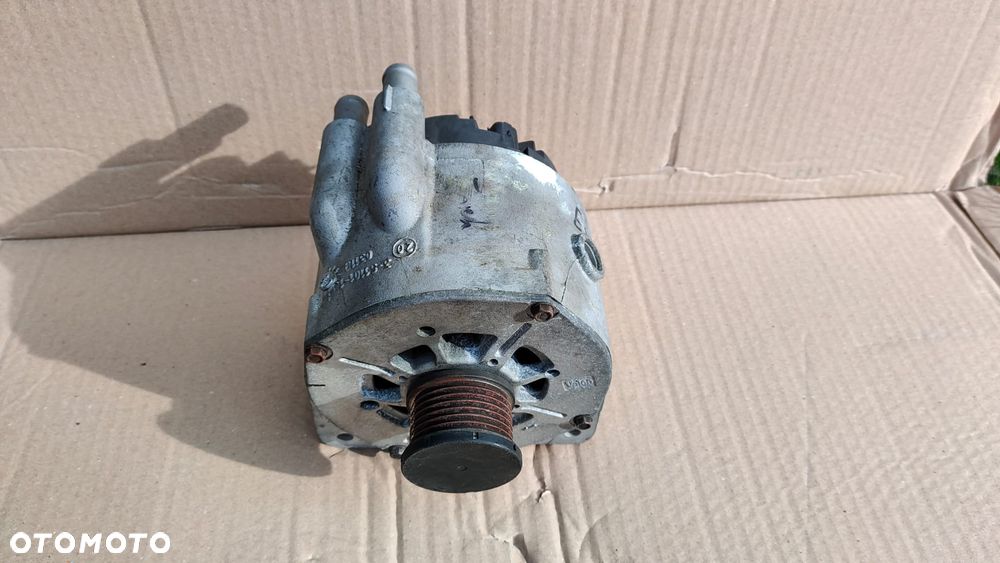 Alternator Wodny 1.9DCI - 1