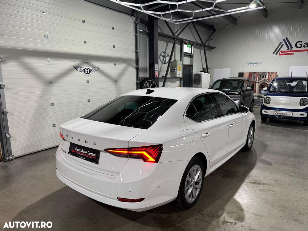 Skoda Octavia 2.0 TDI DSG Style - 35