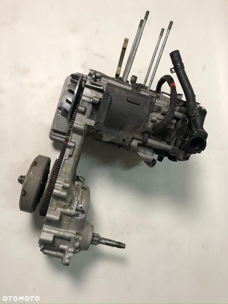 PIAGGIO Vespa GTS Medley 125 I-GET Silnik - 4