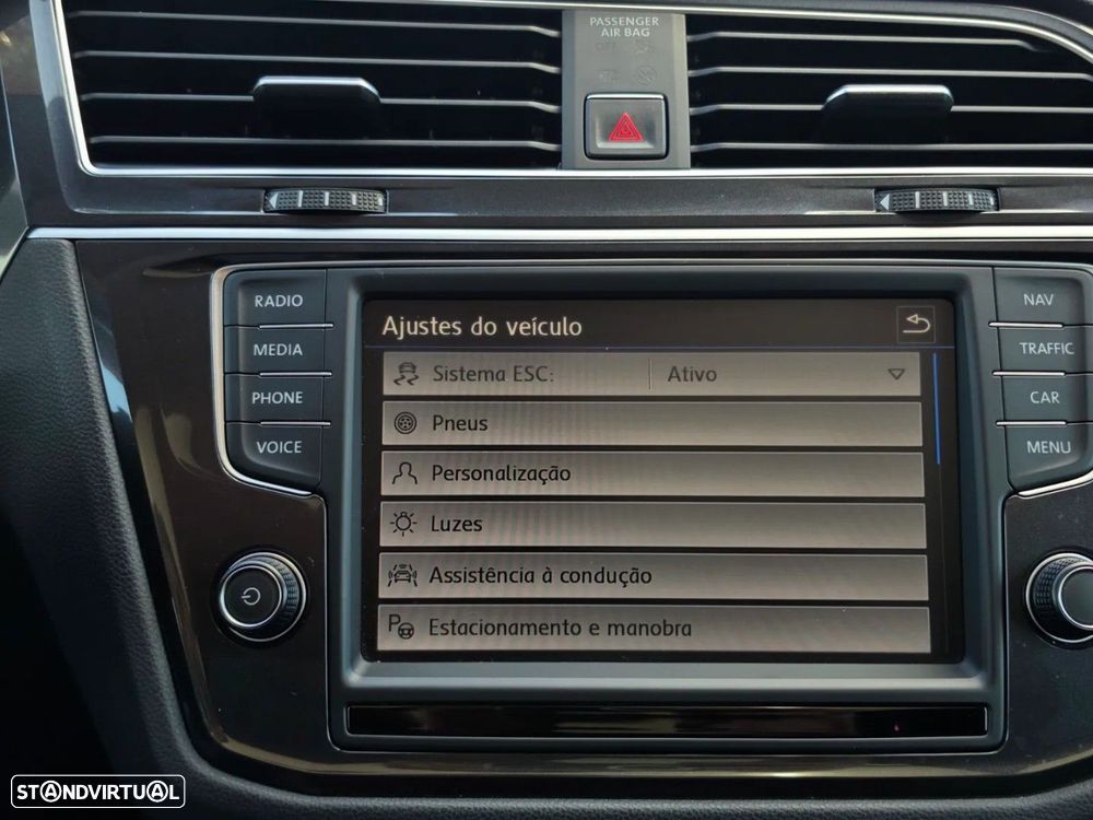 VW Tiguan 2.0 TDI Highline DSG 4Motion - 28