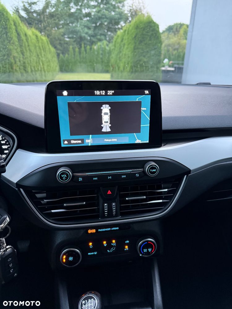 Ford Focus 1.5 EcoBlue Start-Stopp-System COOL&CONNECT - 16