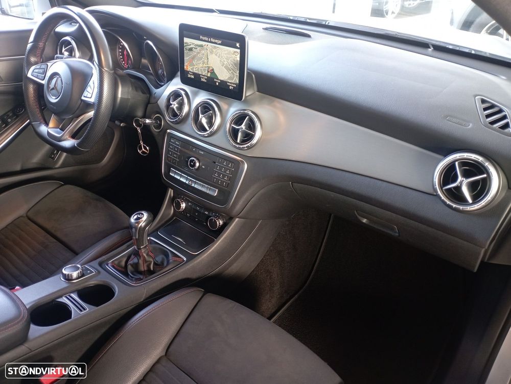 Mercedes-Benz CLA 200 d AMG Line - 19