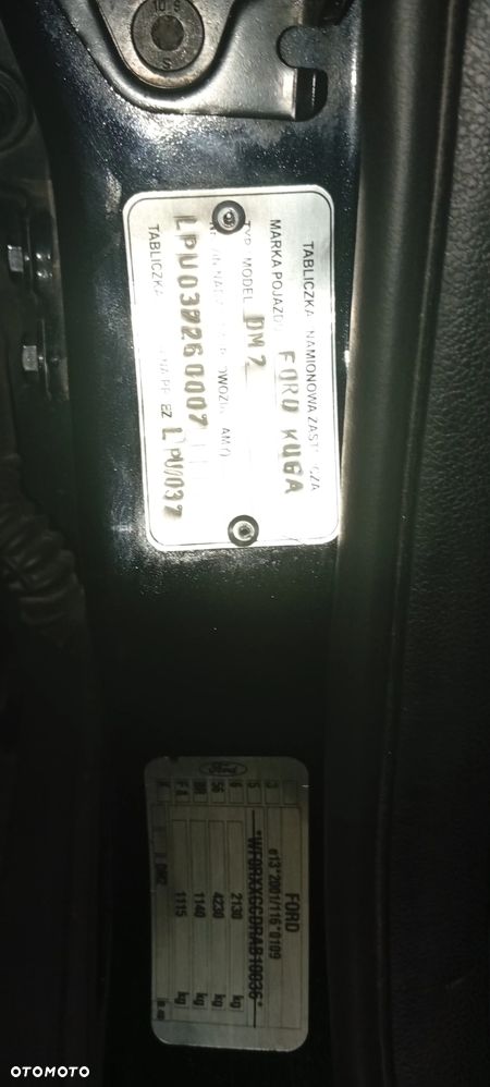 Ford Kuga - 25