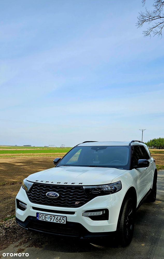 Ford Explorer - 2