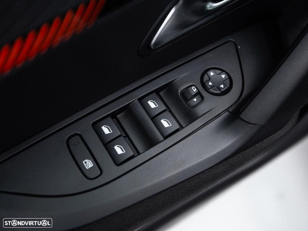 Peugeot e-2008 50 kWh Active - 14