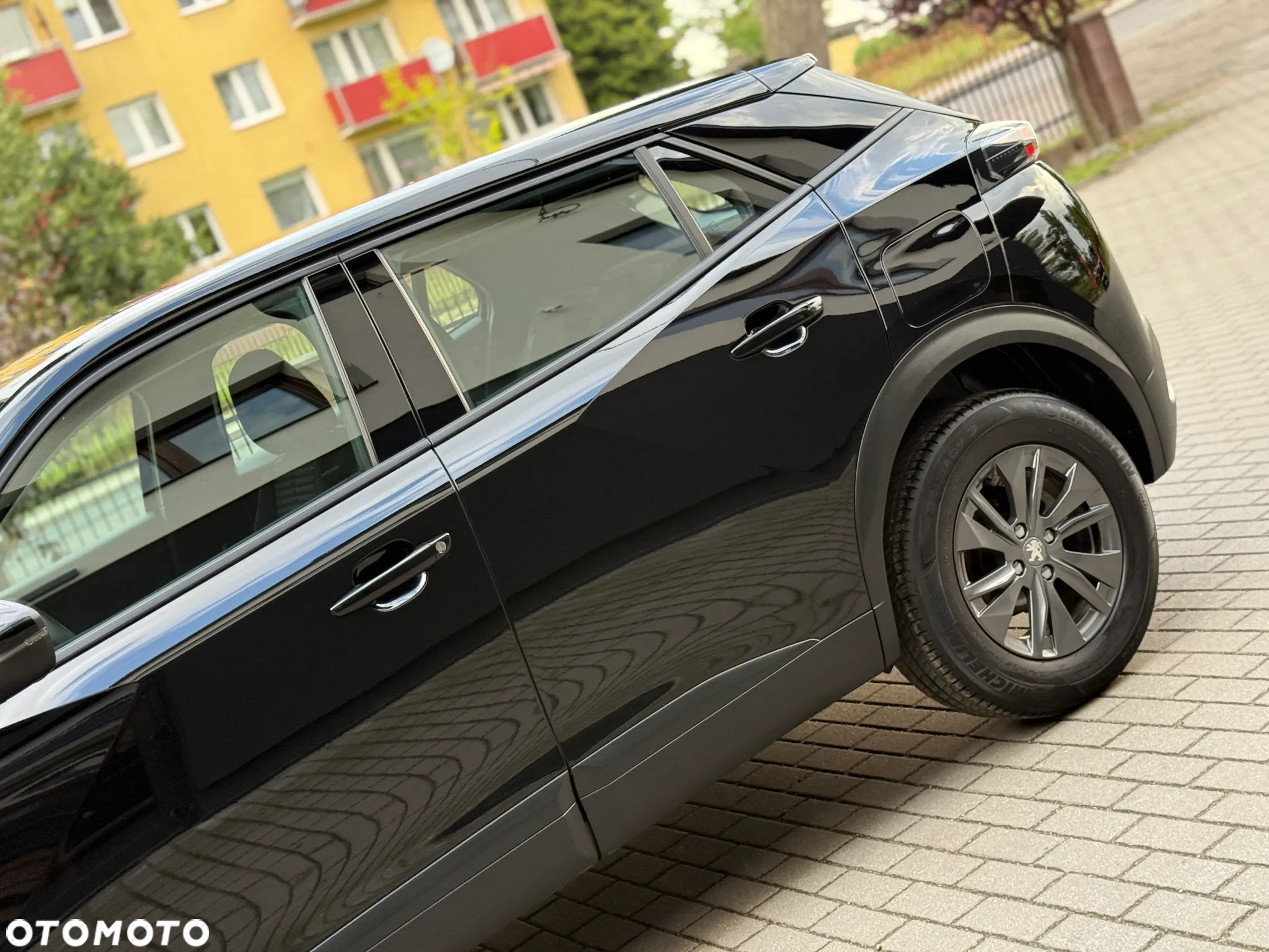 Peugeot 2008 1.2 PureTech Active Pack S&S EAT8 - 20