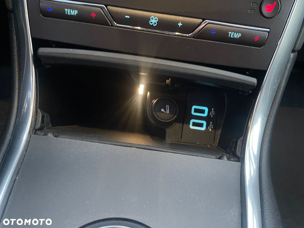 Ford S-Max 2.0 EcoBlue Titanium - 26