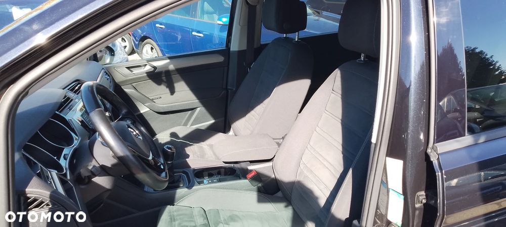 Volkswagen Touran 2.0 TDI SCR (BlueMotion Technology) Comfortline - 15