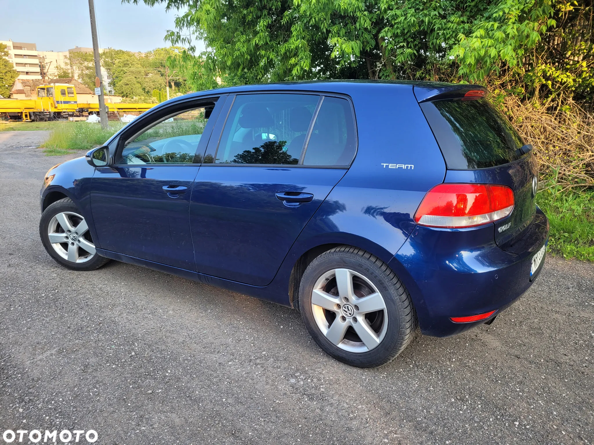 Volkswagen Golf - 2
