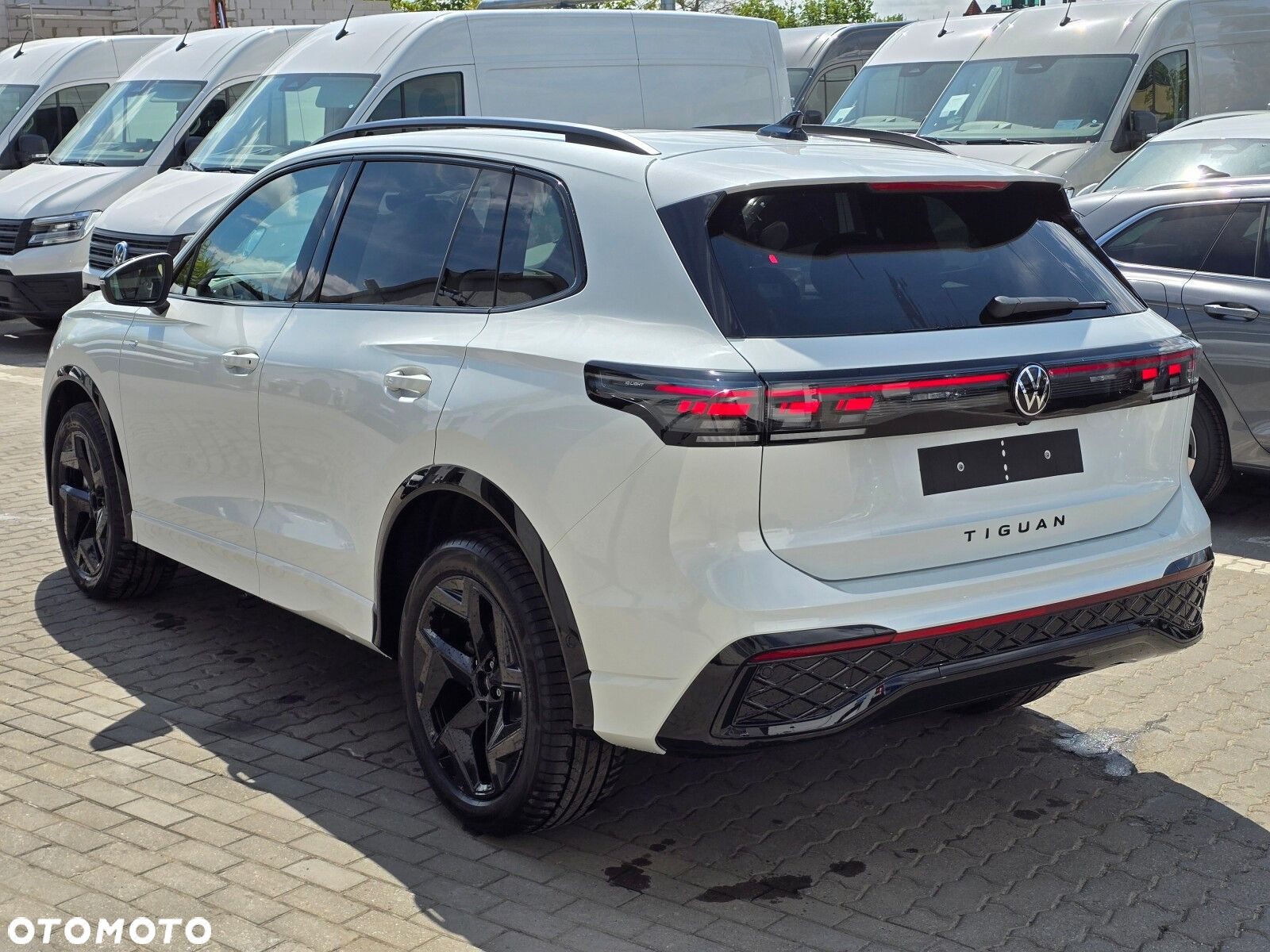 Volkswagen Tiguan - 13