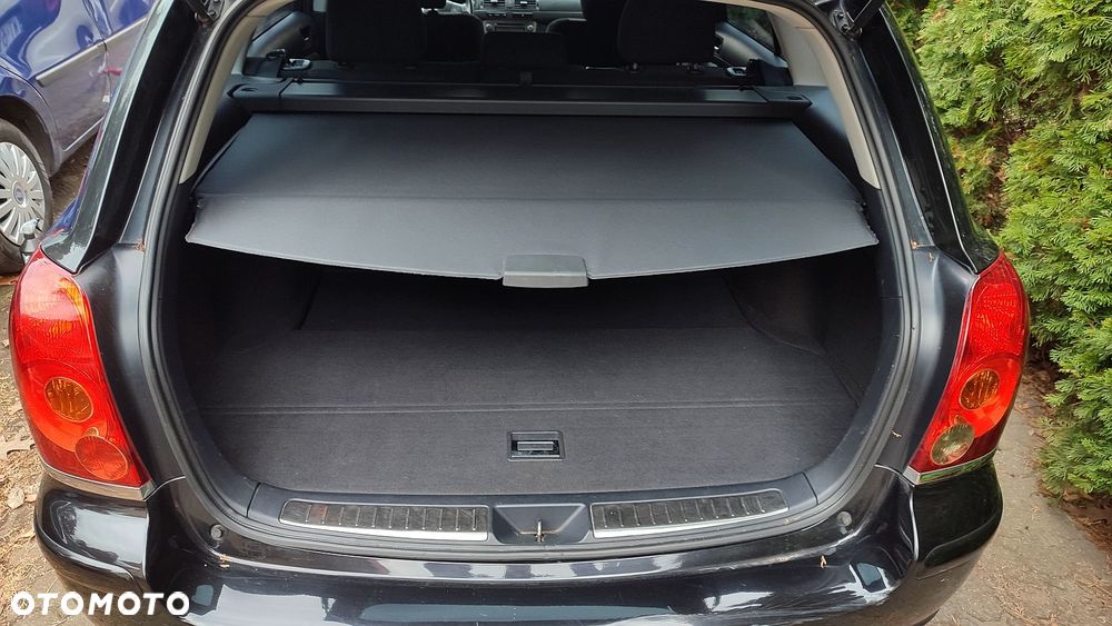 Toyota Avensis 1.8 VVT-i Executive - 40