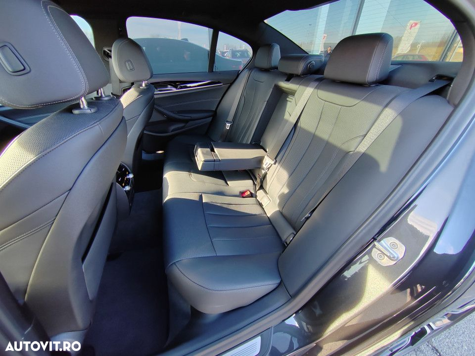 BMW Seria 5 540d xDrive AT MHEV - 14