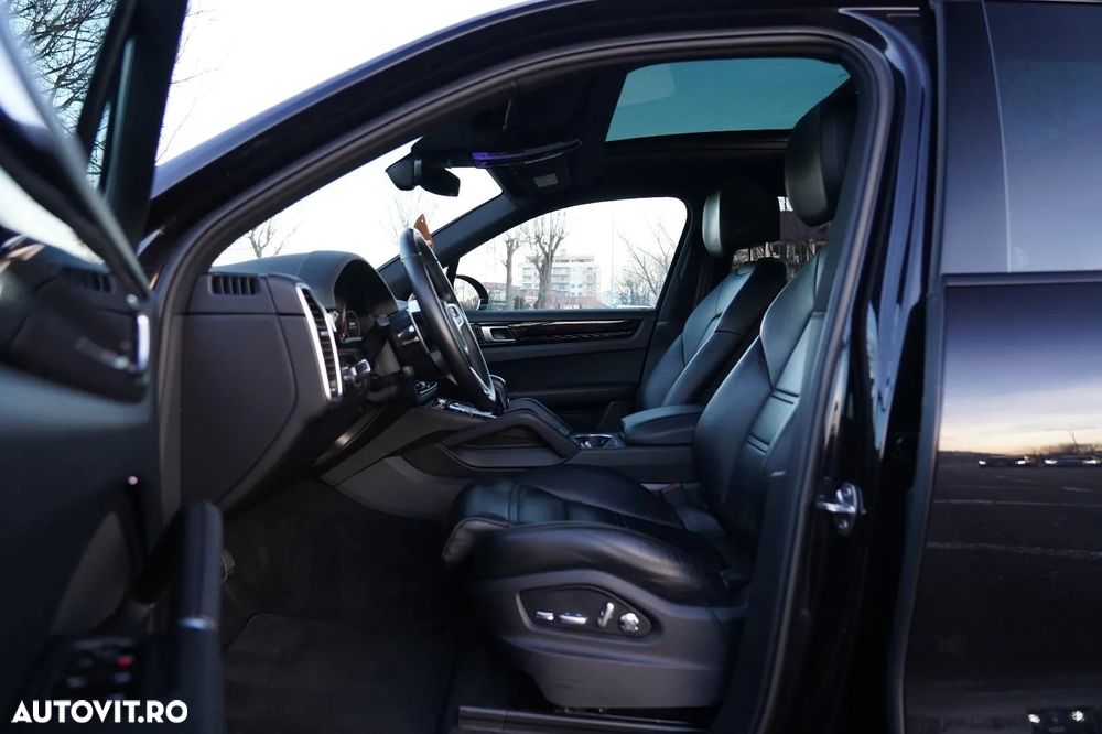 Porsche Cayenne S - 14