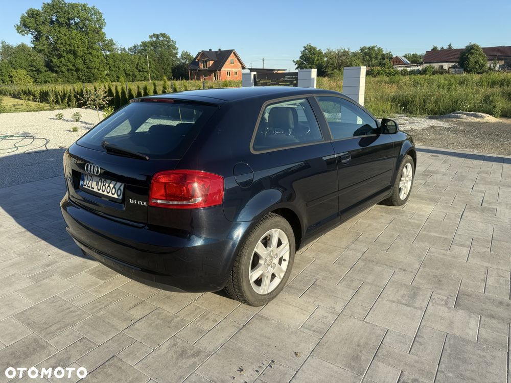 Audi A3 Sportback - 3