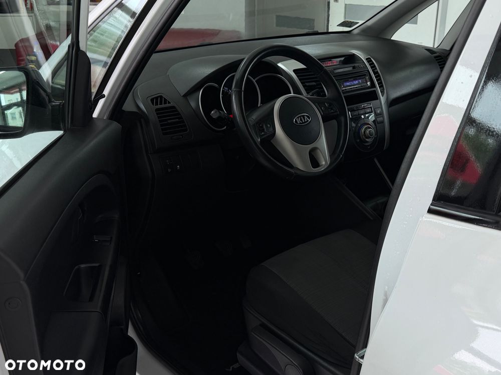 Kia Venga 1.4 CRDi M - 9