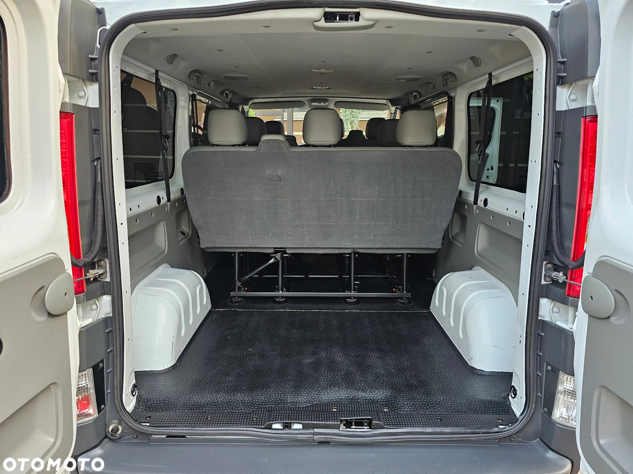 Opel Vivaro 2.0 CDTI L2H1 - 13