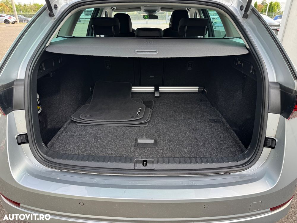 Skoda Octavia 2.0 TDI Premium Edition - 35