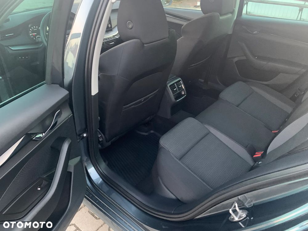 Skoda Octavia 2.0 TDI Ambition DSG - 14