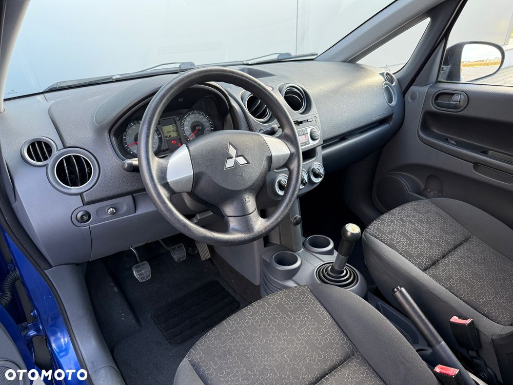 Mitsubishi Colt 1.1 Inform - 11