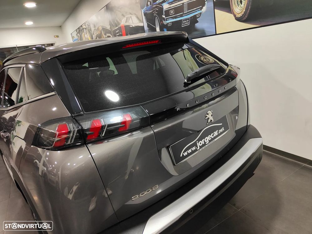 Peugeot 2008 1.2 PureTech Allure - 21