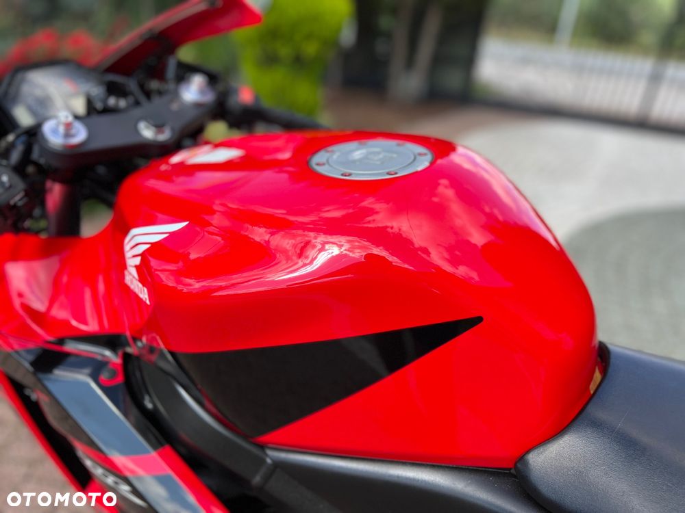 Honda CBR - 31