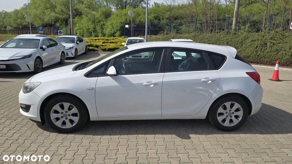 Opel Astra 1.6 CDTI Enjoy S&S - 9