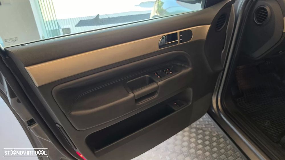 Volkswagen Touareg 3.0 TDI V6 Tiptronic — fotografia 38