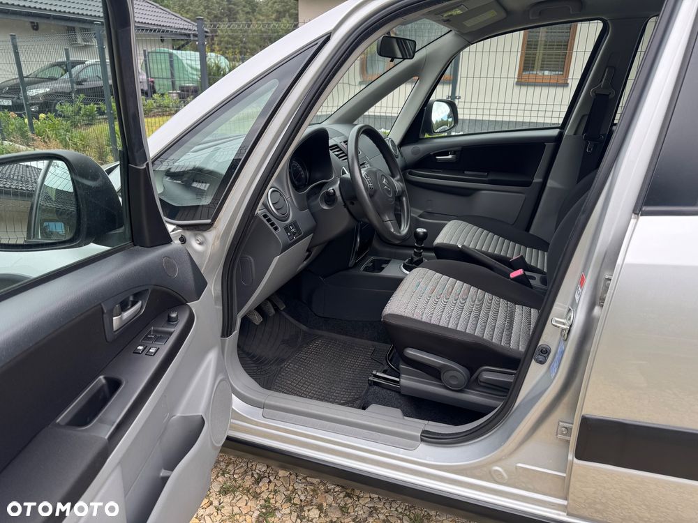 Suzuki SX4 2.0 DDiS 4x2 Style - 18