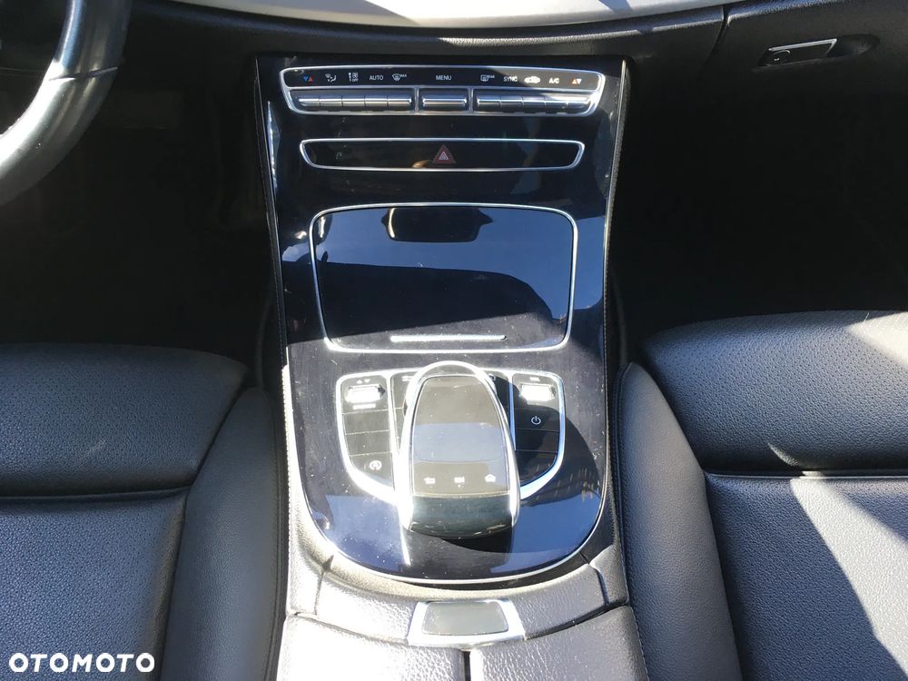 Mercedes-Benz Klasa E 220 d 9G-TRONIC Avantgarde - 13