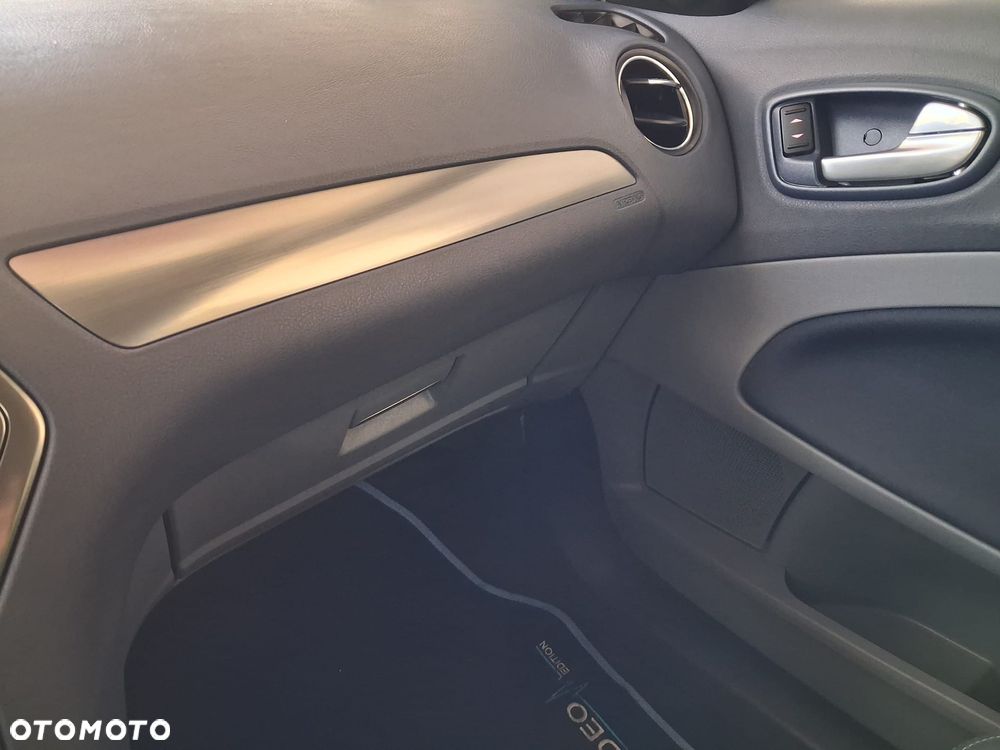 Ford Mondeo - 28