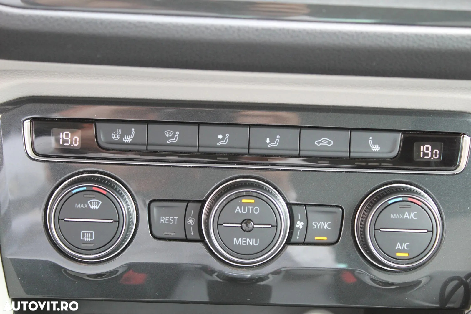 Volkswagen Tiguan 2.0 TDI DPF DSG 4Mot Comfortline - 13
