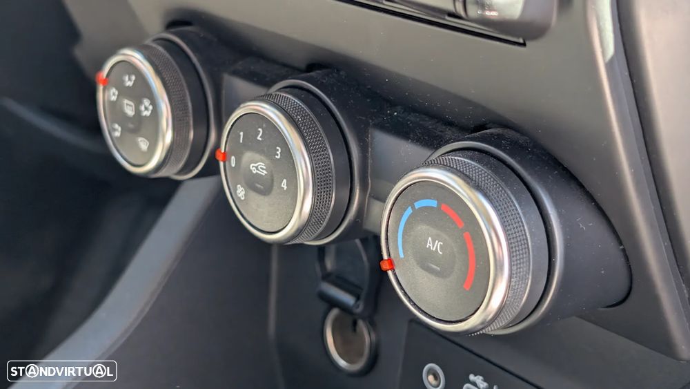 Renault Clio TCe 90 EVOLUTION - 12