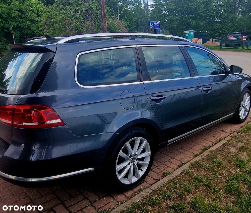 Volkswagen Passat 2.0 TDI Highline DSG - 8