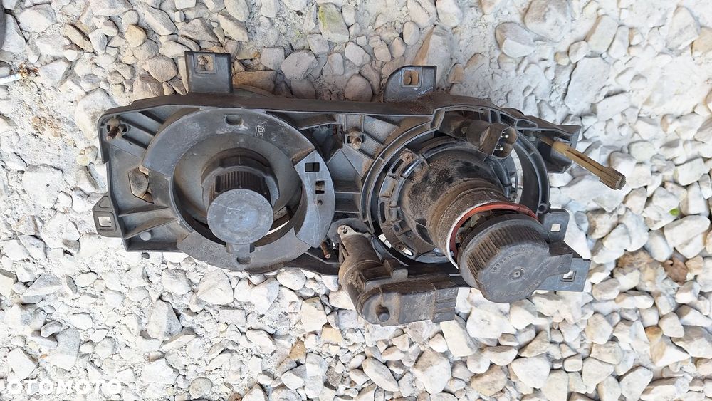 LAMPA PRAWY LEWY PRZOD BMW E34 - 3