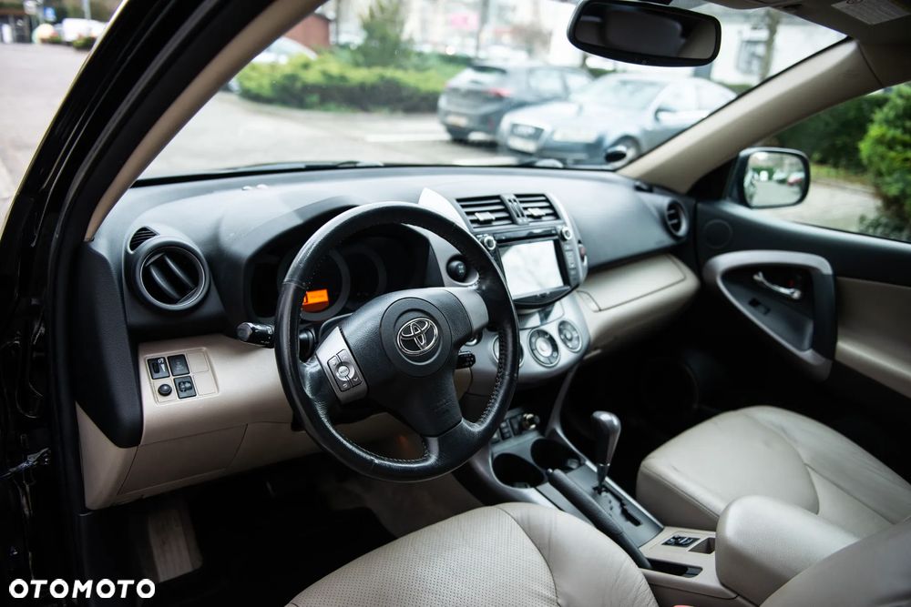 Toyota RAV4 2.0 4x4 Automatik Executive - 15