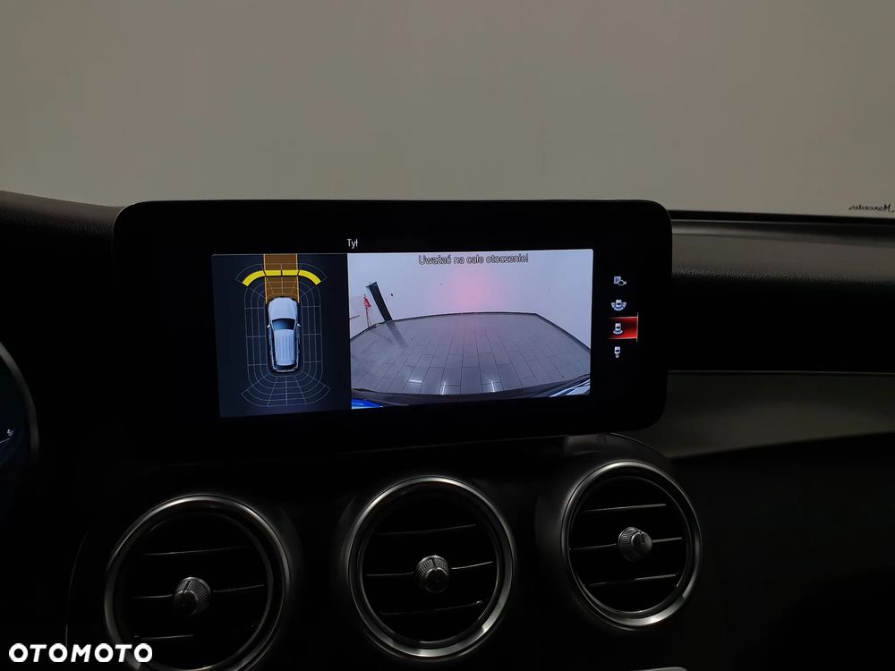 Mercedes-Benz GLC 300 de 4Matic 9G-TRONIC AMG Line Plus - 24