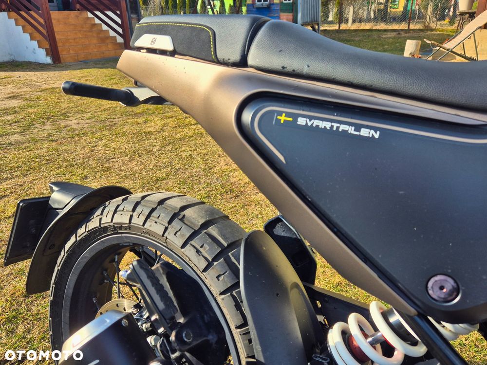 Husqvarna Svartpilen - 4